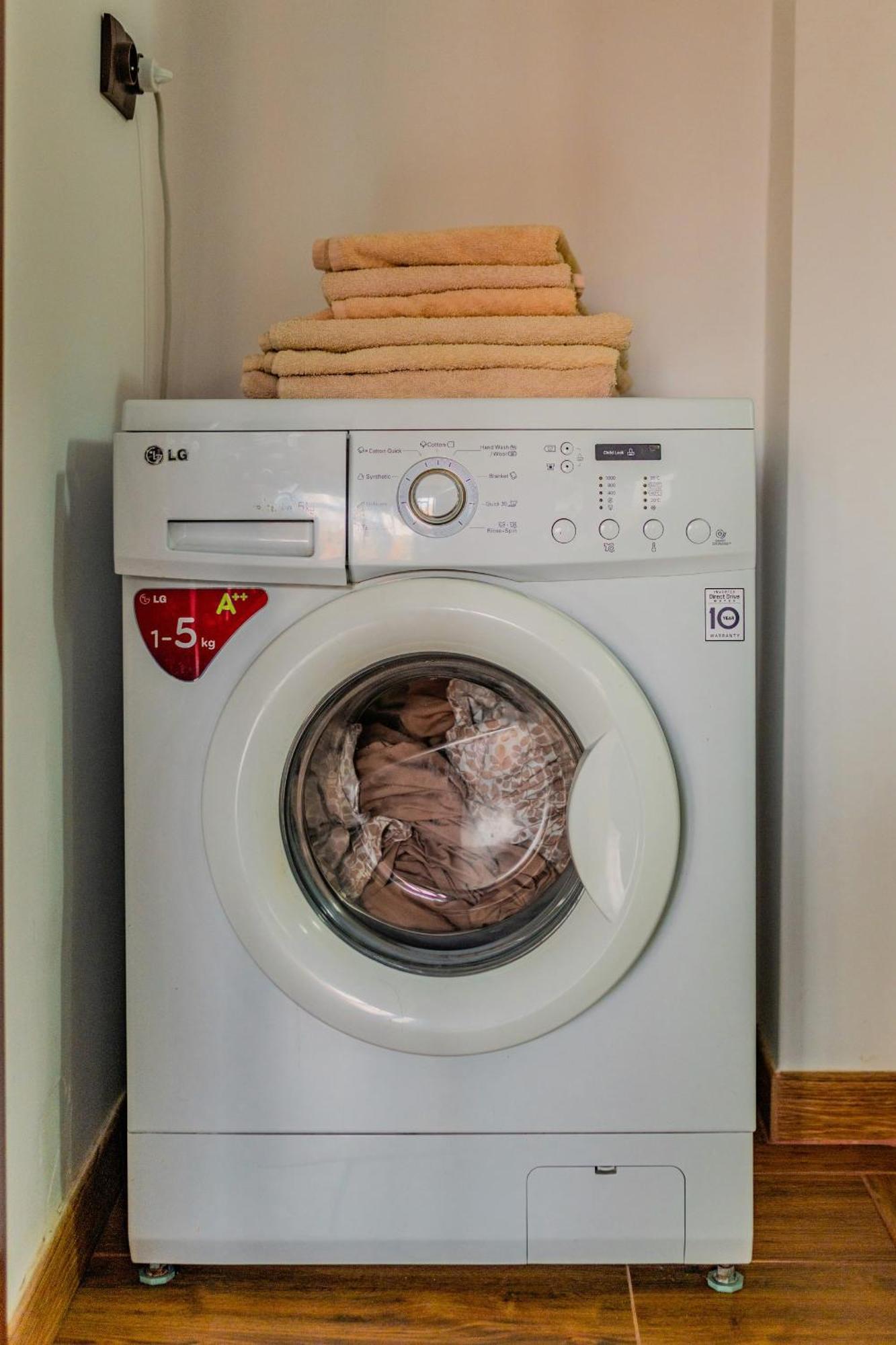M Apartment Aproape De Plaja 만갈리아 외부 사진