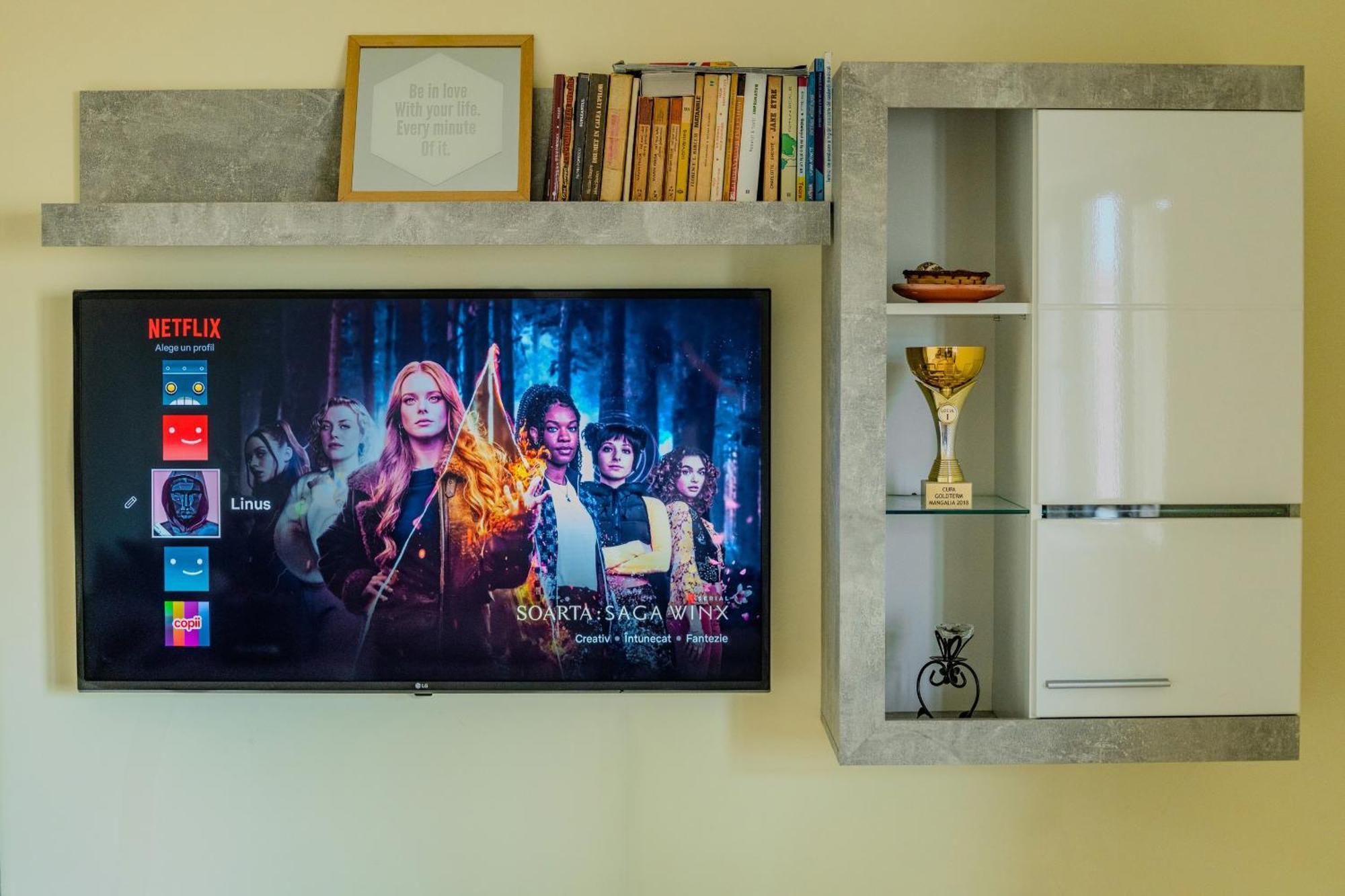M Apartment Aproape De Plaja 만갈리아 외부 사진